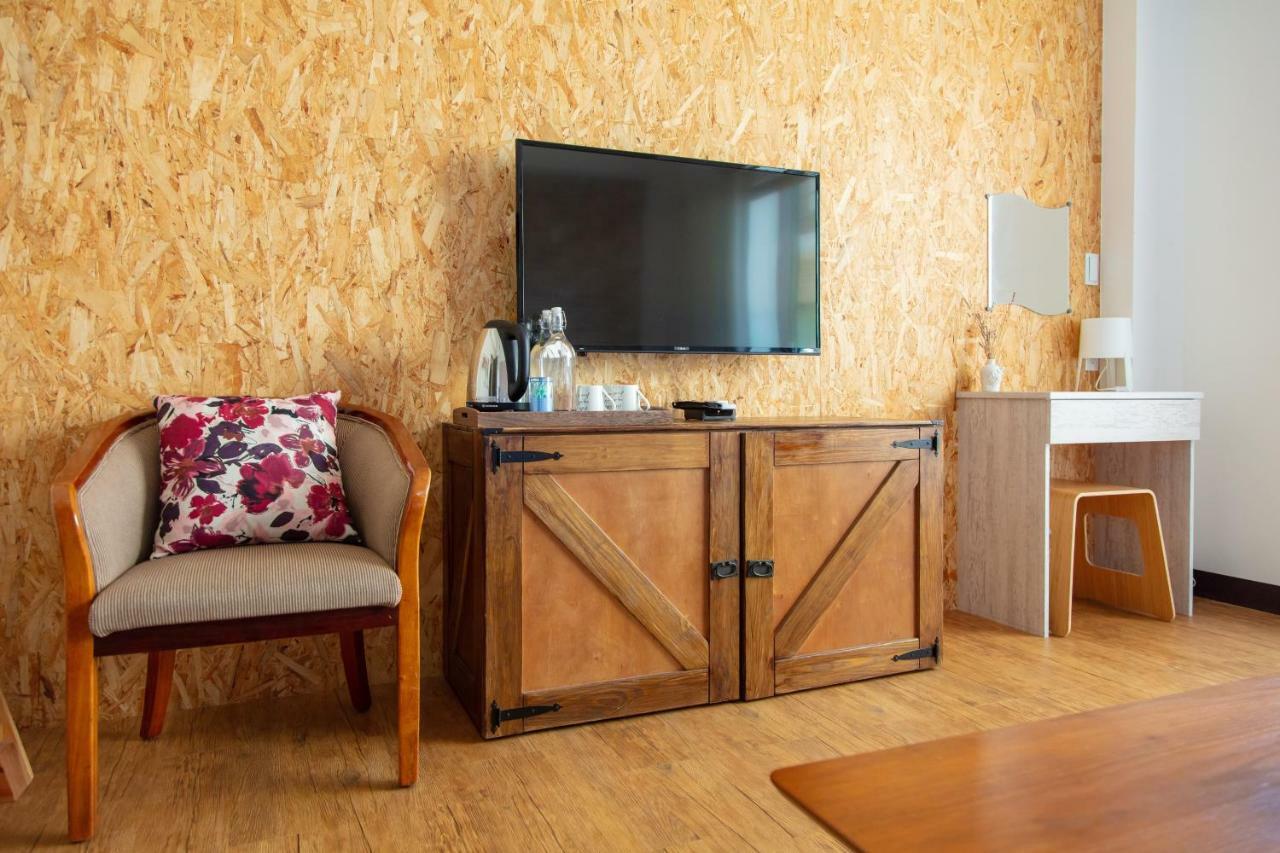 黑琵軼棧湖濱旅宿 K&B Happy Hostel تاينان المظهر الخارجي الصورة